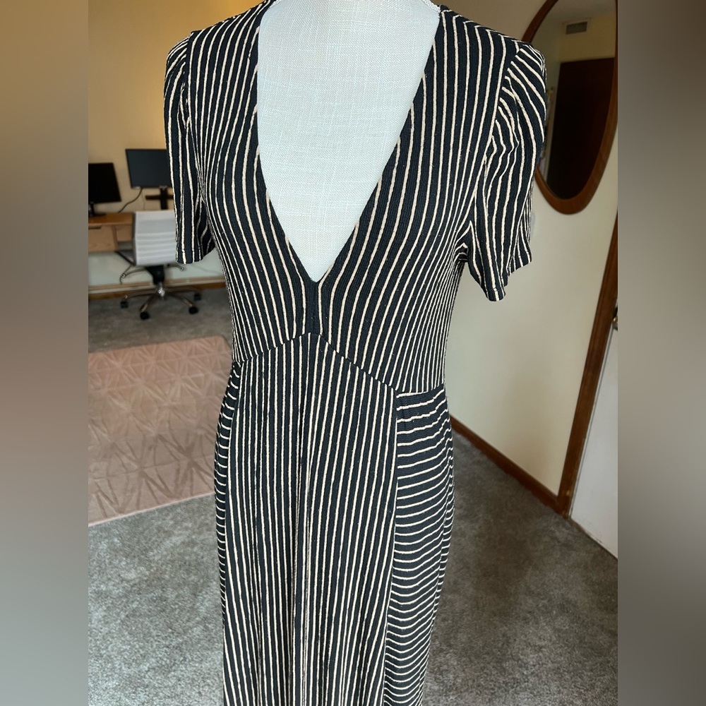 🖤Pull&Bear V-Neck A-Line Knit Maxi Dress🖤